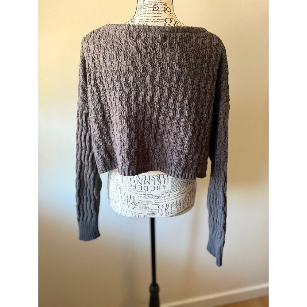 Natural Life Cropped Knit LOVE Embroidered Sweater Gray Small - Picture 3 of 4